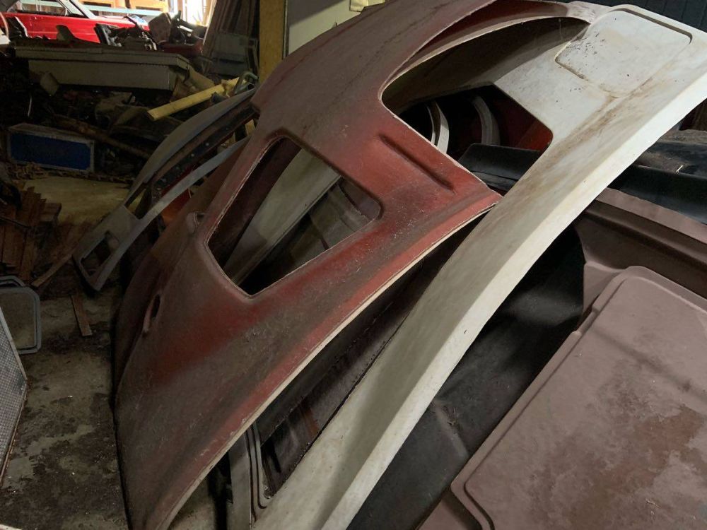 Hundreds of Corvette Body Molds Show Up on Craigslist