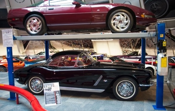 National-Corvette-Museum-Corvette in text