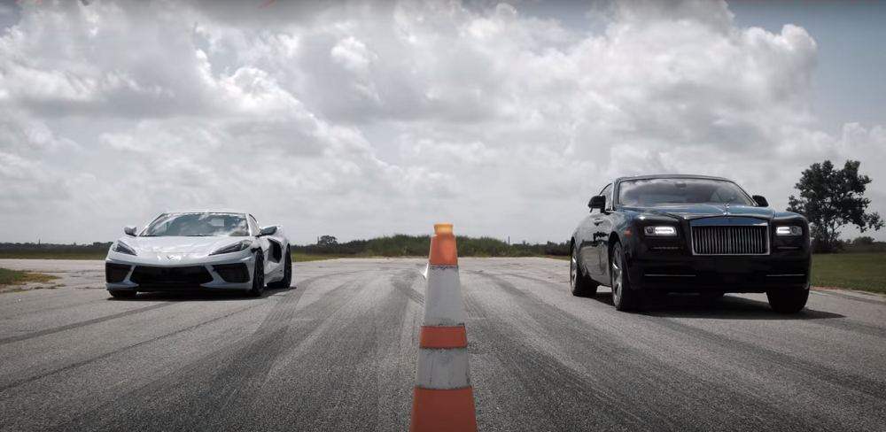 Rolls-Royce Wraith vs C8 Corvette