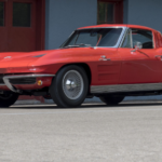 1963 Chevrolet Corvette Z06 Tanker Is a 1-of-63 Split-Window Special