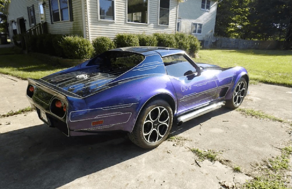 <i>Tron</i>-themed 1977 C3 Corvette Goes Viral on Reddit