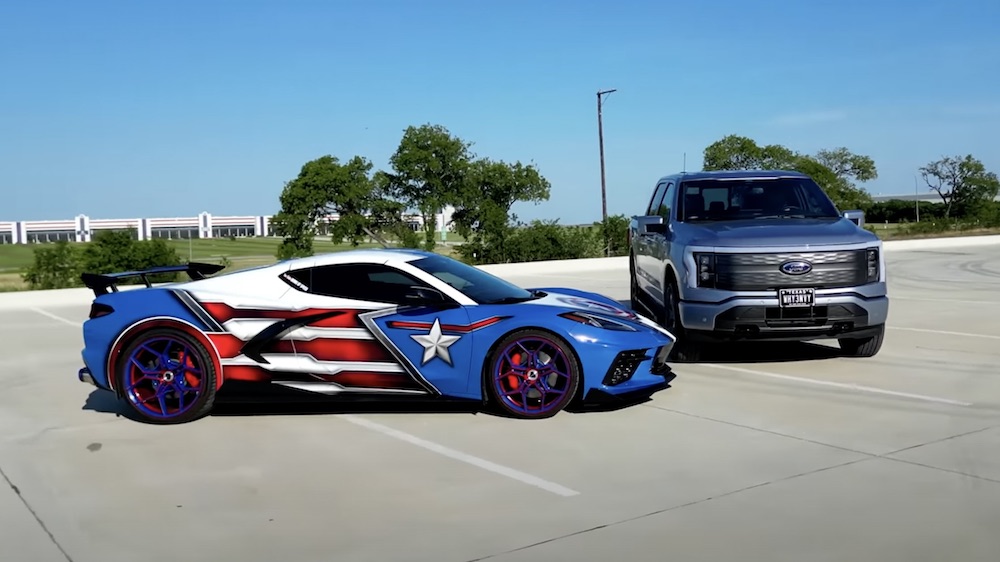 C8 Corvette vs Ford F-150 Lightning Drag Race