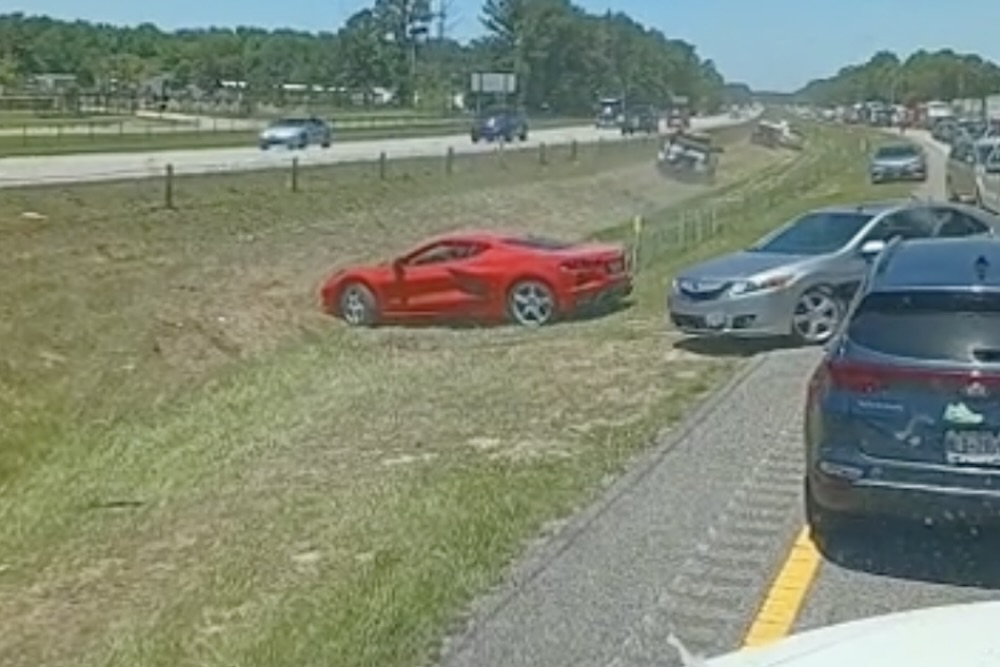 C8 Corvette Drives Through Median