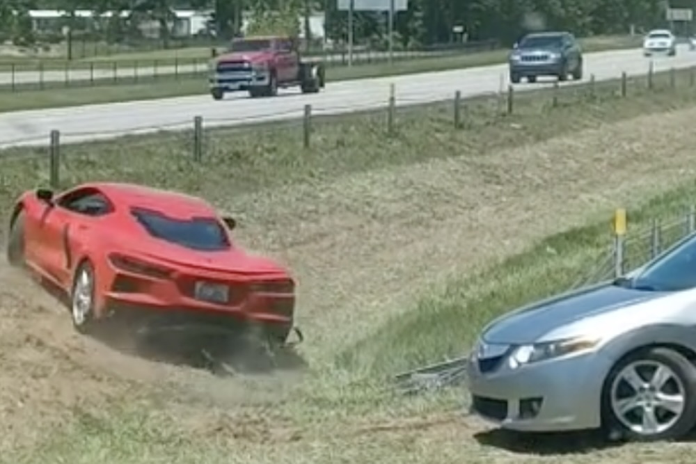 C8 Corvette Drives Through Median