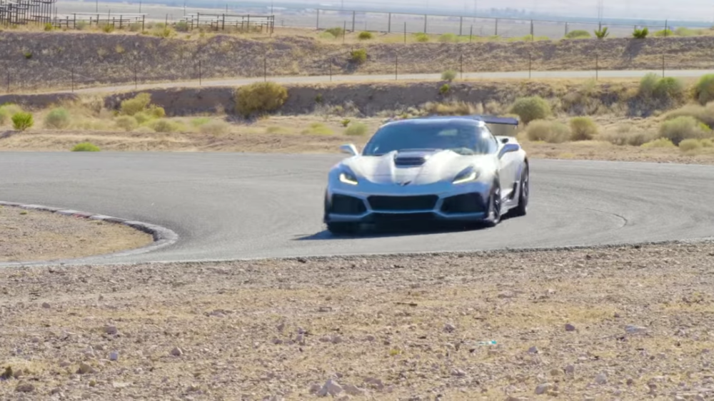 ZR1 vs 911 GT3