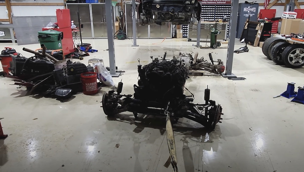 Removing a C5 Corvette Engine