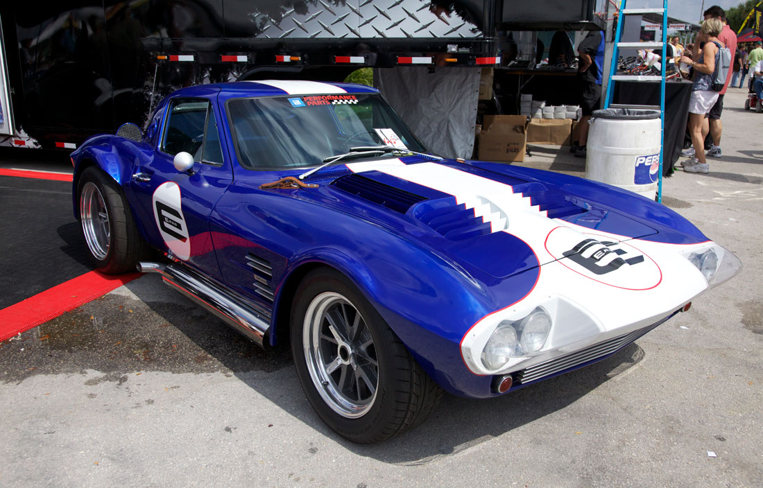 superformance_corvette_grand-sport_63_03.jpg