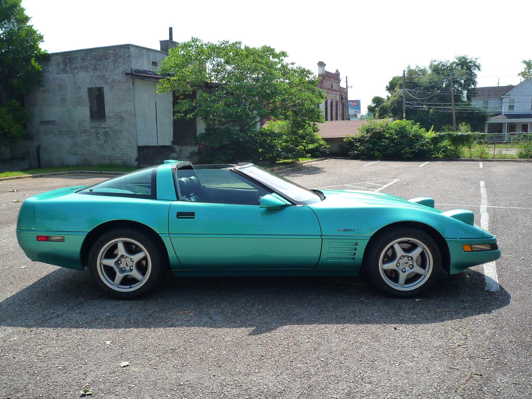 This Teal ZR-1 is a 1990s Time Machine