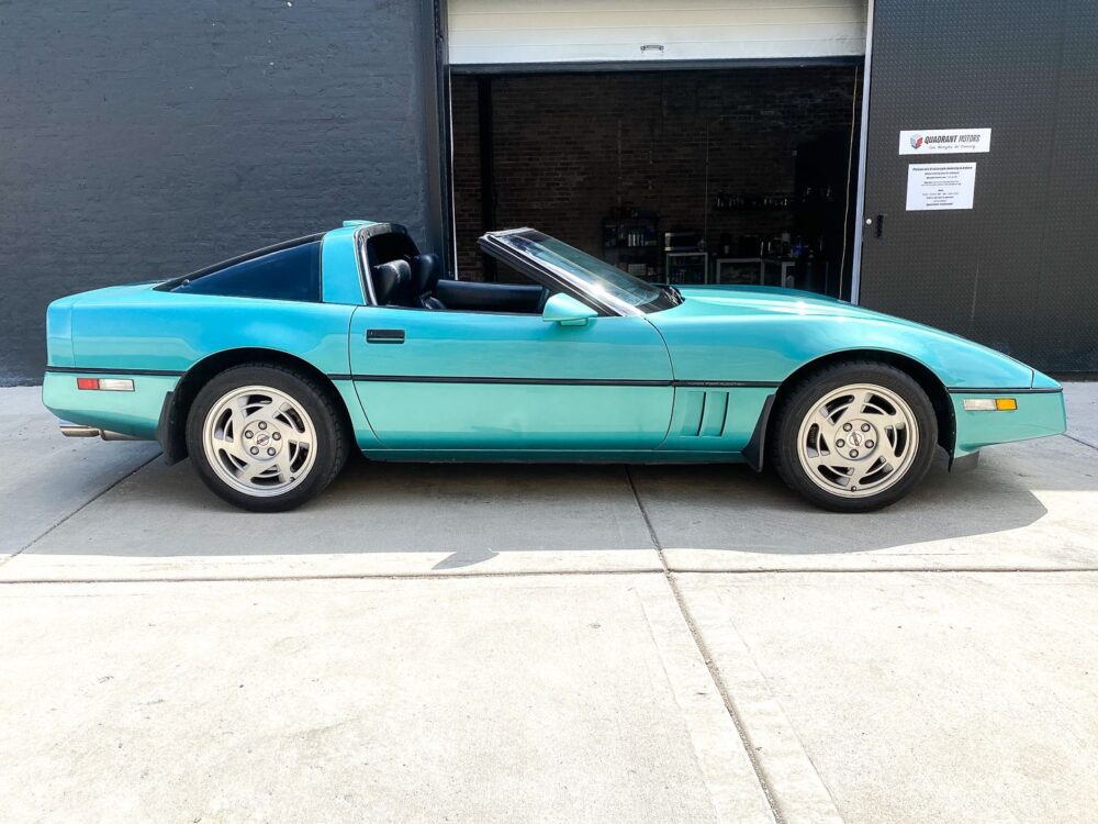 Turquoise Metallic 1990 Corvette