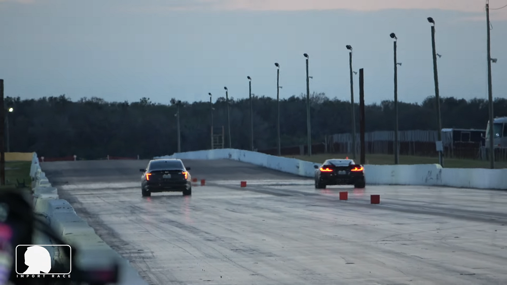 CT5V Blackwing vs Corvette Z06 drag race