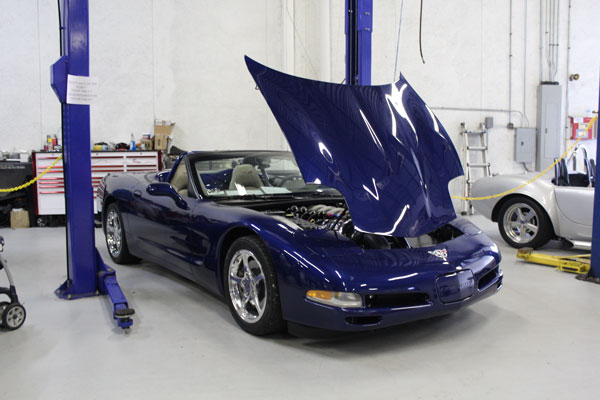 vette-prepped-for-engine-sw.jpg