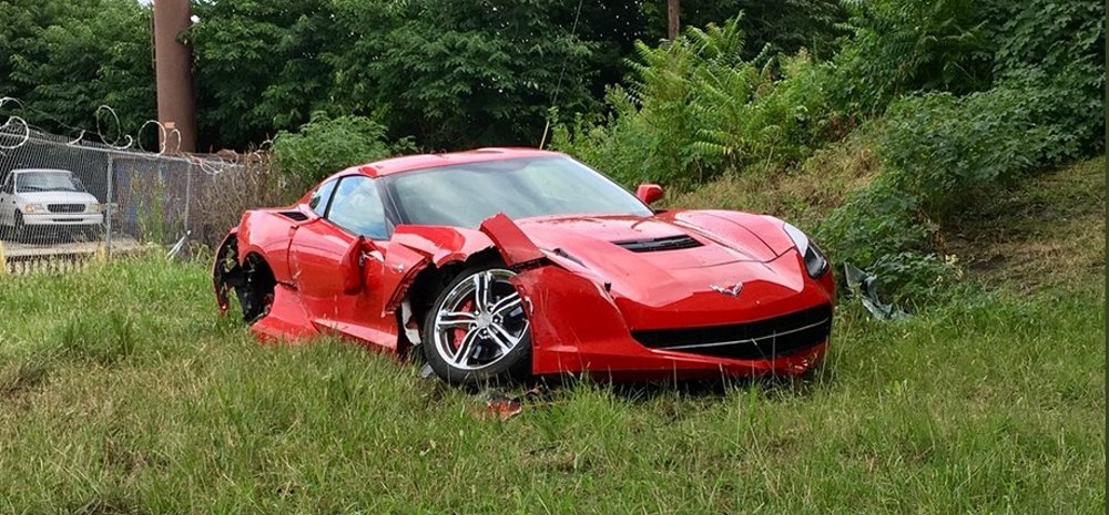 Wrecked C7 Corvette Stingray Front Low