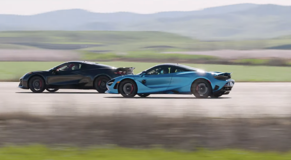 Corvettte E-Ray vs McLaren 750S U-Drag Race