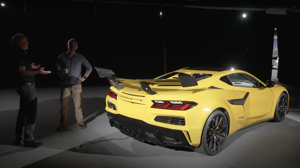 2025 Corvette ZR1 Is a Dyno Breaking, Flame Throwing Machine: Tadge Juechter